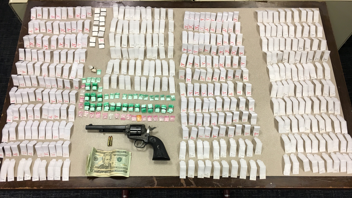 Hartford Police Arrest 8 During Drug Bust