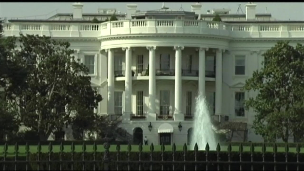 Student, Officer to Be Honored at White House
