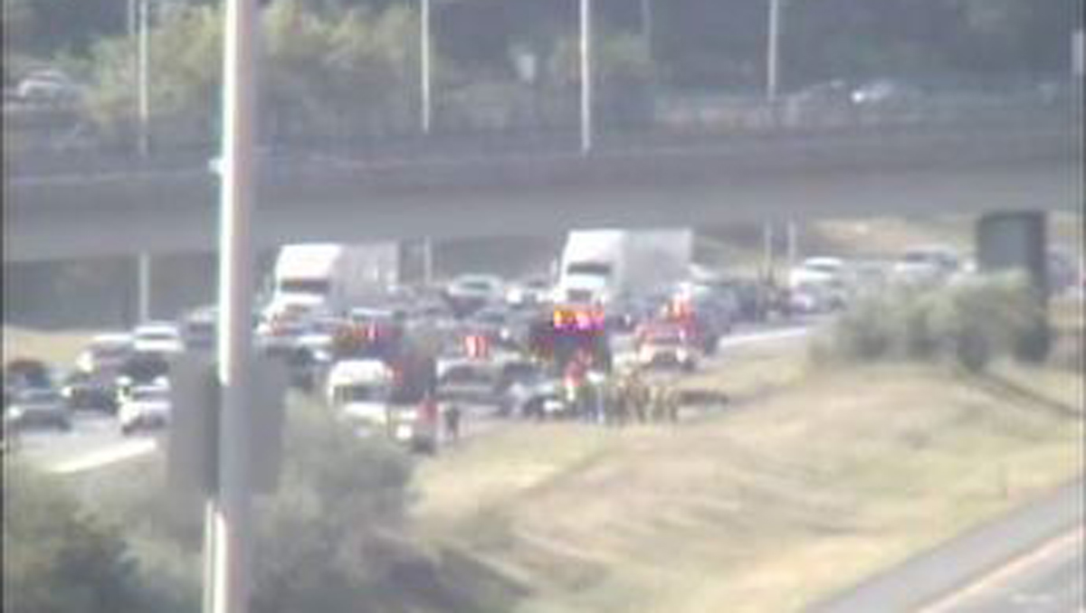 Police Investigate Fatal Crash on I-84E in Manchester