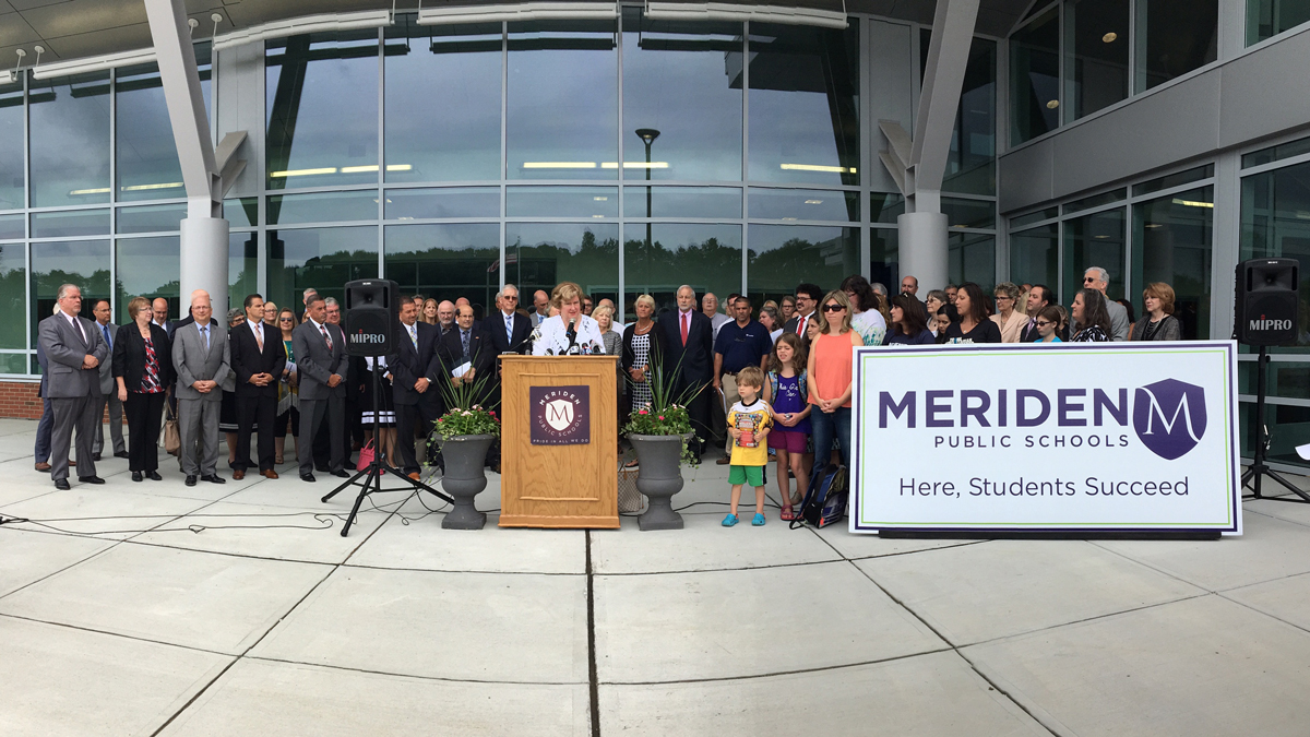 Superintendents Calling on State Legislators to Pass Budget