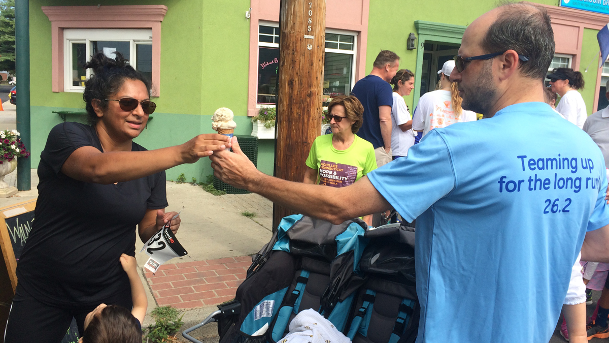 Walnut Beach Ice Cream Race Raises Funds for Kids' Programs