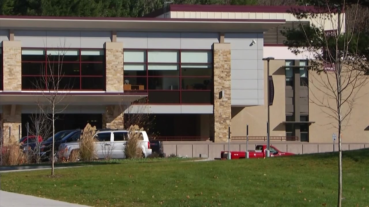 Naugatuck Considers a Longer School Day