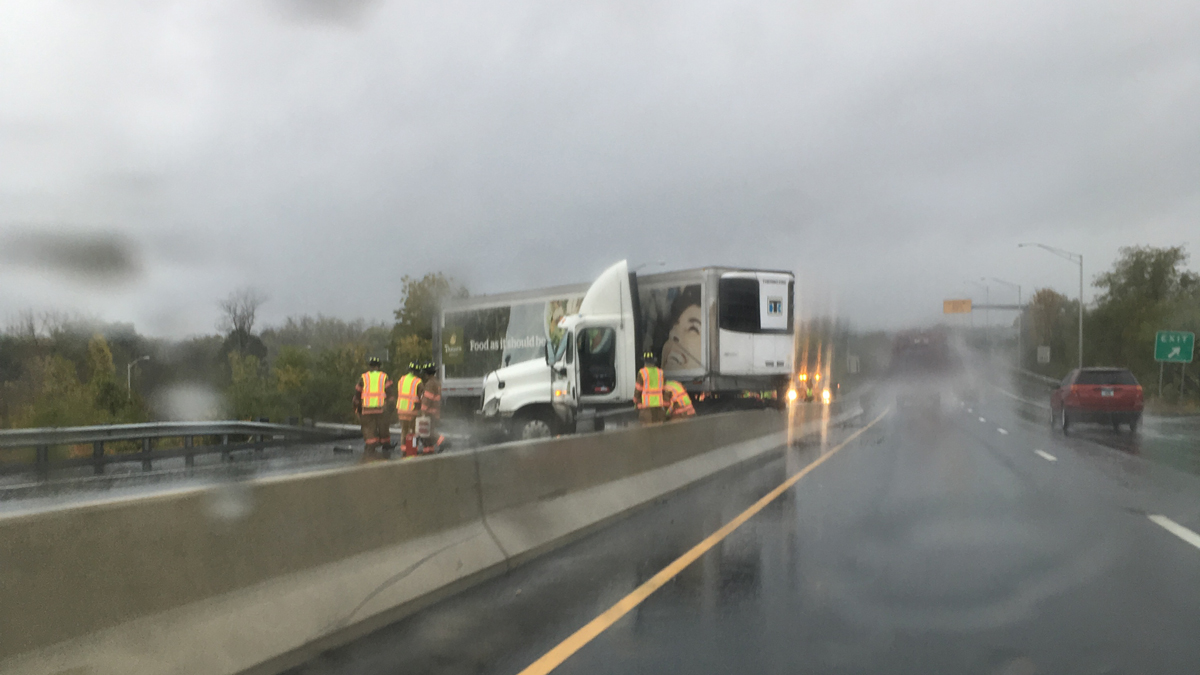 Route 3 North Closed Near Putnam Bridge for Jackknifed Truck