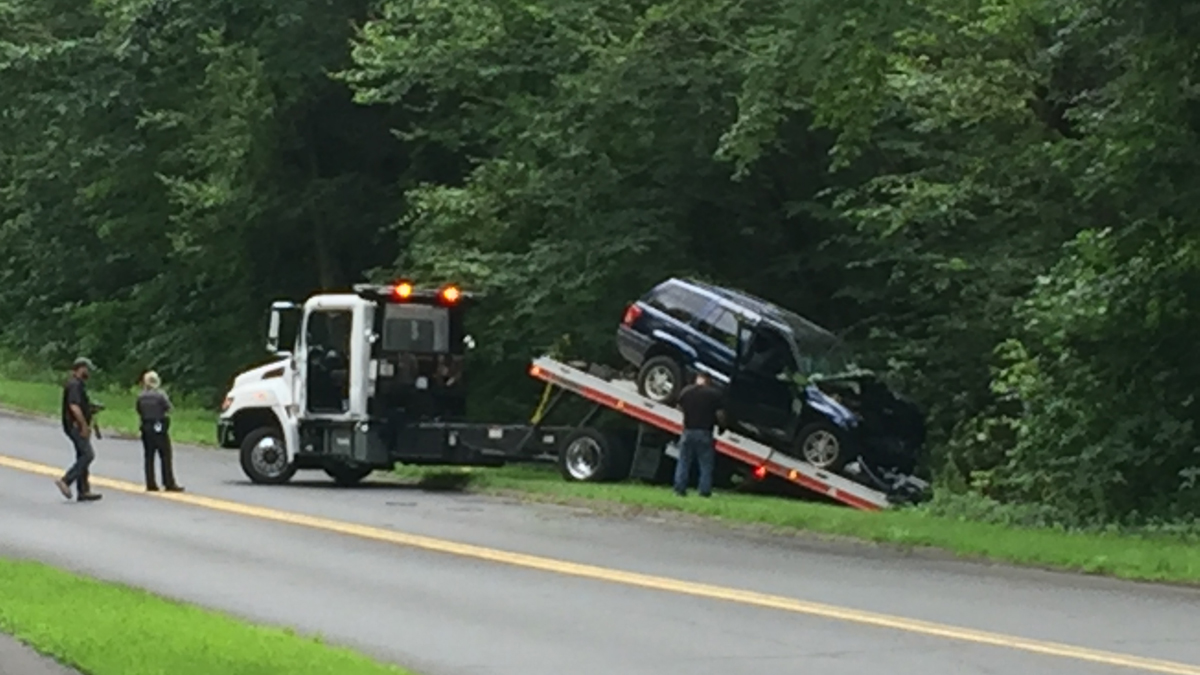 Driver Seriously Injured in Simsbury Crash