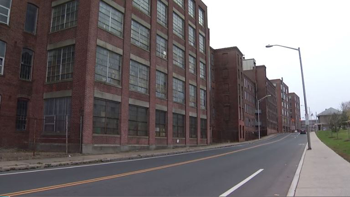 Stanley Black & Decker to Buy Craftsman from Sears for $900 Million