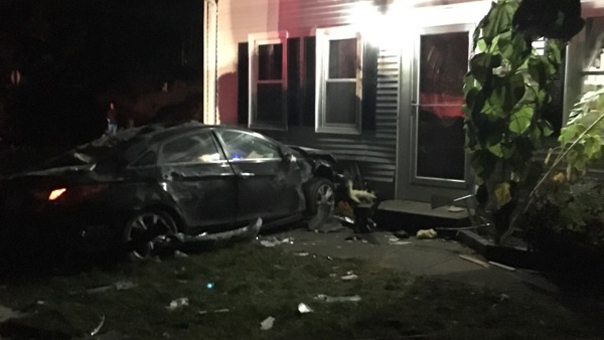 Two Injured After Car Hits 3 Homes in Thomaston