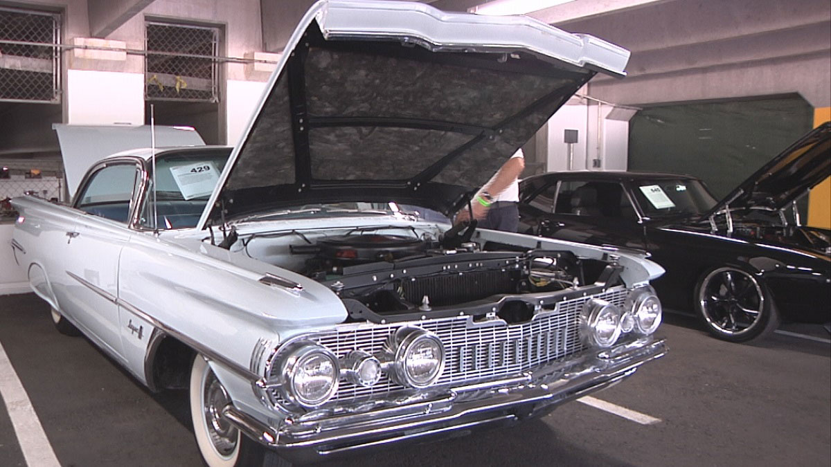 Barrett-Jackson Collector Car Auction Draws in Big Crowds