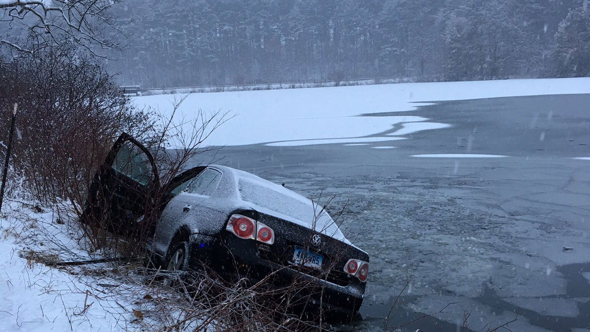 Car Slid Off Road Into Hamden Lake