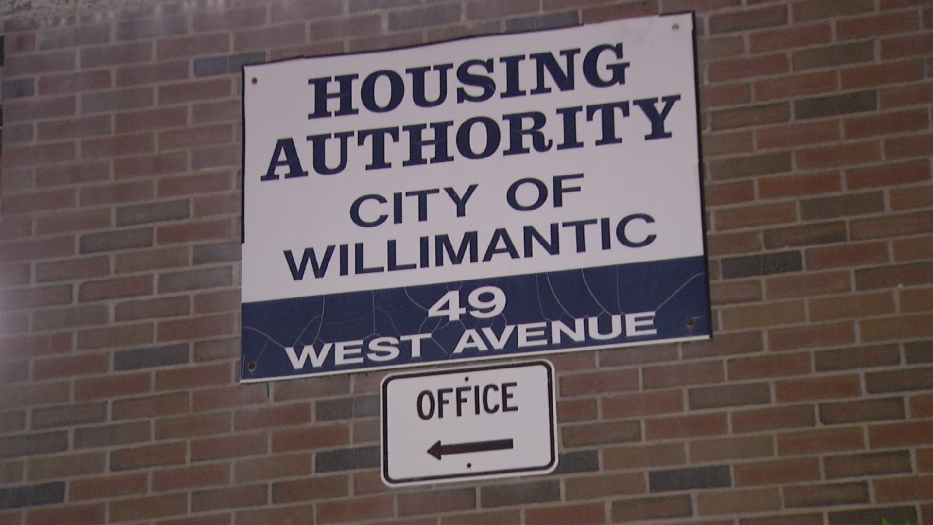 Residents Raise Concerns to Willimantic Housing Authority After Homicide