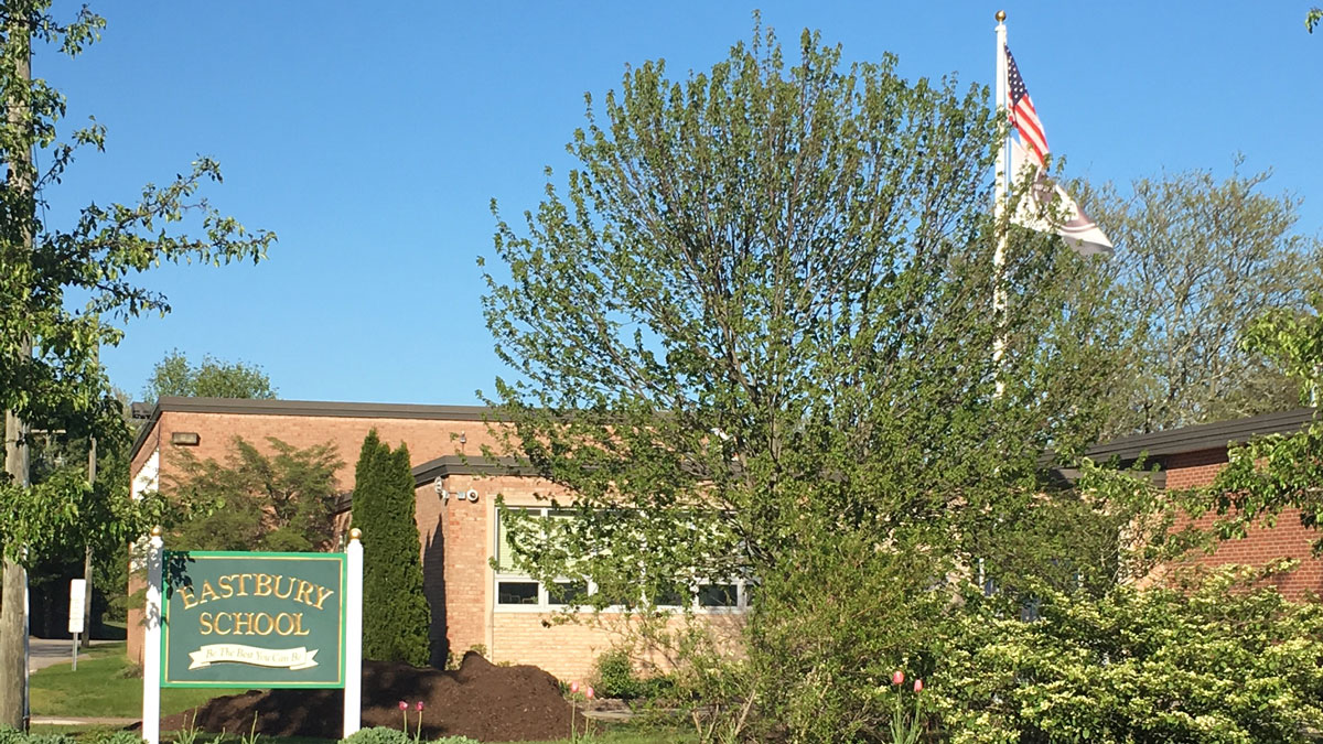 Glastonbury School Board Votes to Close Elementary School