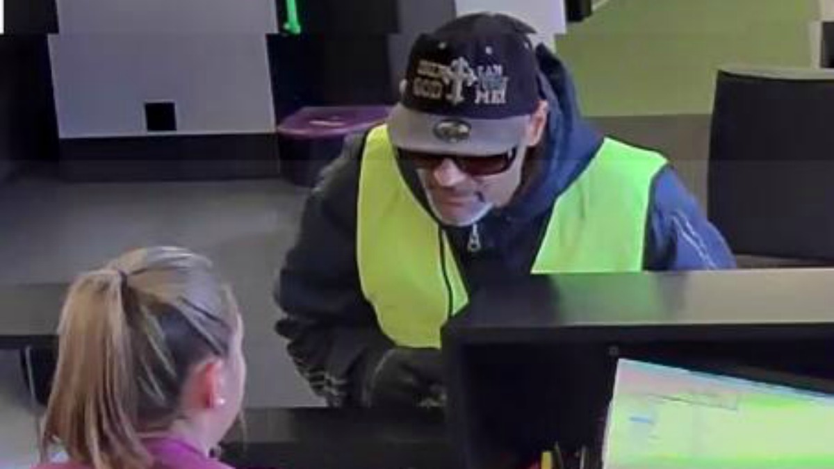 Meriden Police Search for Suspect After TD Bank Robbery