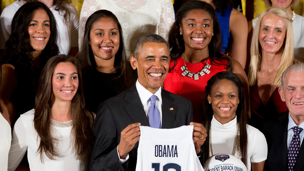 Obama Honors UConn Women for 2015 Title