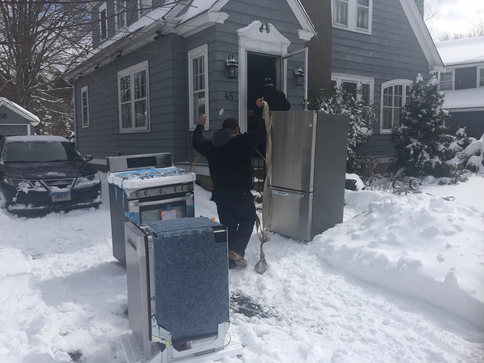 Photos: Connecticut Digs Out After Blizzard