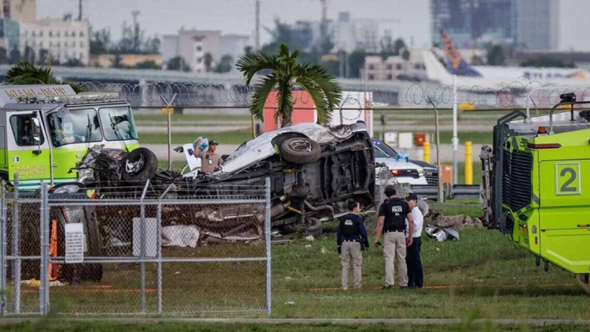 Amazon Cargo Jet Overruns Runway at Miami Airport, Kills Five in Ground Vehicles