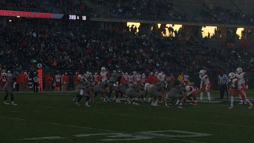112115 uconn football 1200