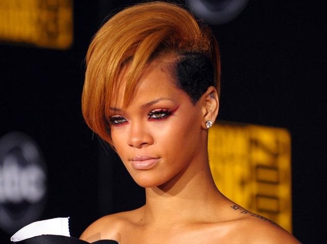 112509Rihanna_640x480.jpg