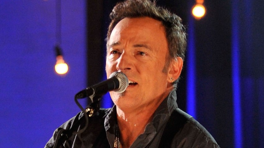 190802_3998664_Bruce_Springsteen_s_Youngest_Child_Becomes_F.jpg