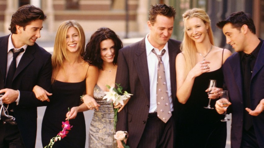 190919_4032946__Friends__Cast_Share_Synchronized_Posts_In_H_1200x675_1606021187731