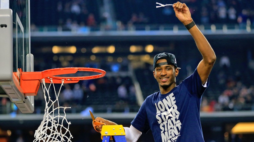 477050379AT00323_NCAA_Men_s