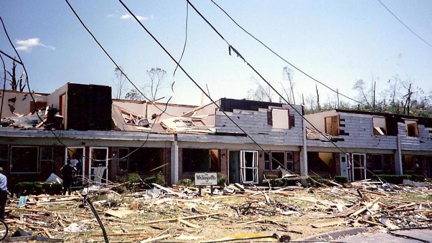 89-7-11-tornado