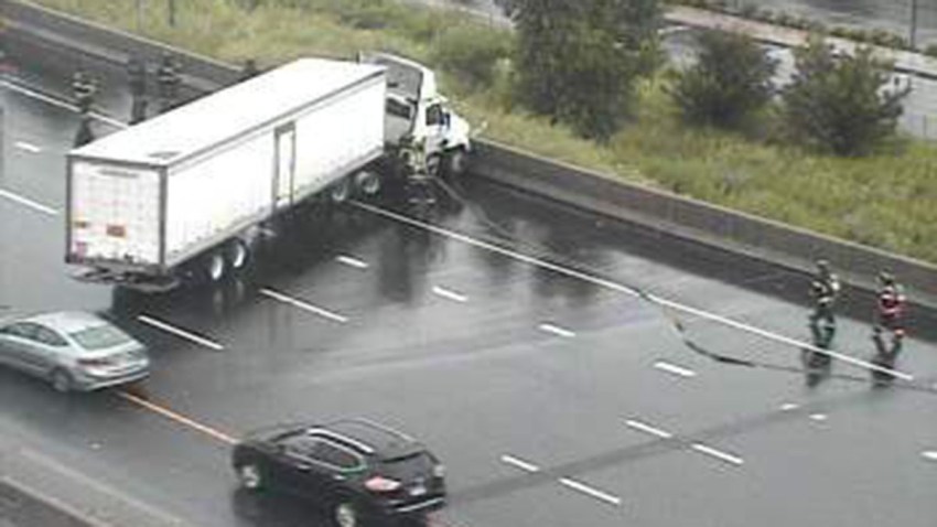 95 jacknifed tractor trailer