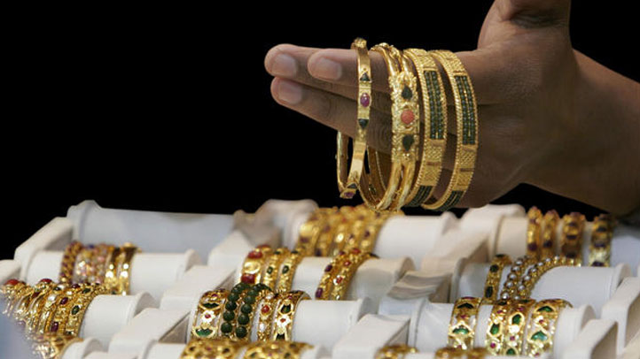 AP-gold-jewelry-2011