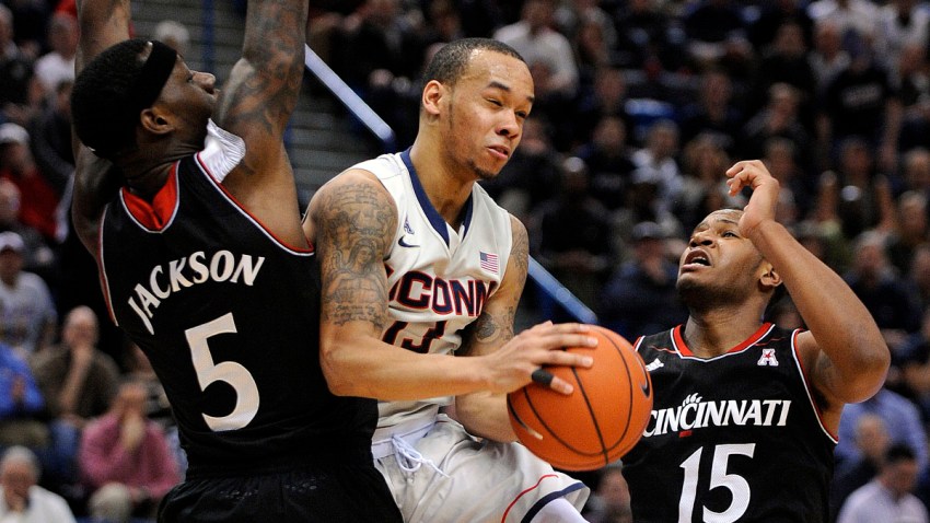 Cincinnati UConn Basketball