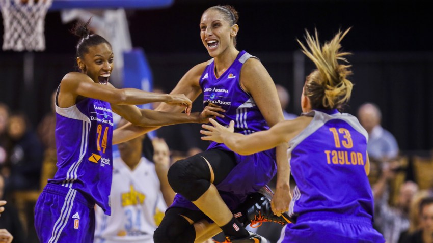APTOPIX WNBA Finals Mercury Sky Basketball