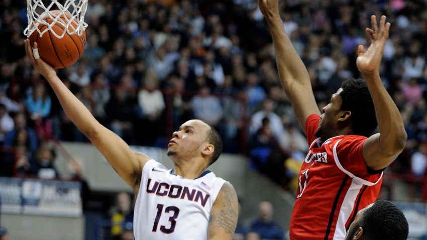 Rutgers UConn Basketball
