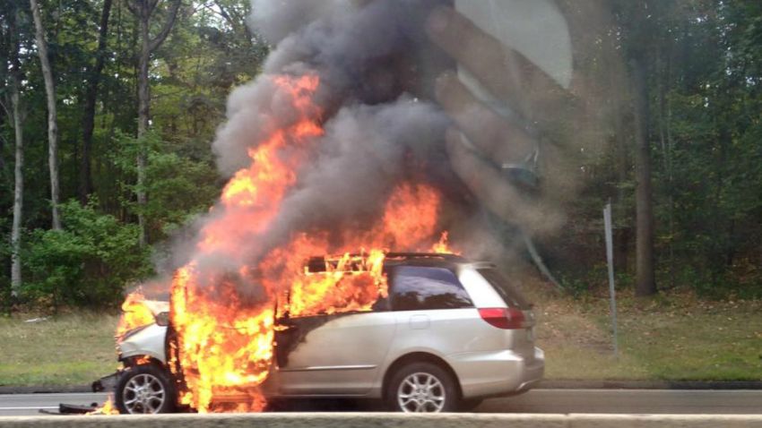 Branford car fire pic 1200