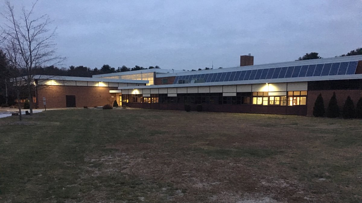 Cromwell Middle School Placed on Lockdown After Apparent Threat – NBC ...