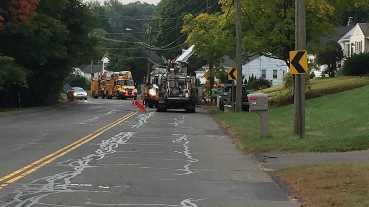 Crews Replace Pole After Crash in Hamden NBC Connecticut