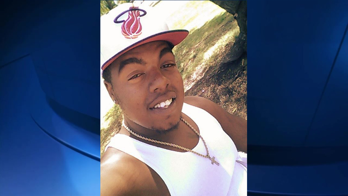 On March 23, 2017, just before 11:10 p.m., San Diego resident Cherkeiray Jones was walking along Hilltop Drive near Gompers Prep Academy when an unknown suspect fired multiple rounds at him. Jones suffered several gunshot wounds and died on the street. To this day, SDPD Homicide Unit detectives are searching for witnesses to this homicide, trying to figure out who killed Jones.