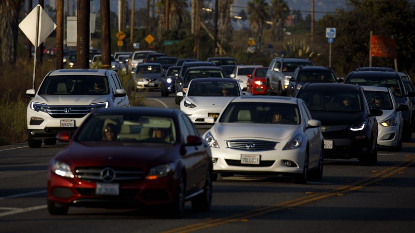 3 Crashes 3 Deaths Raise Questions About Teslas Autopilot