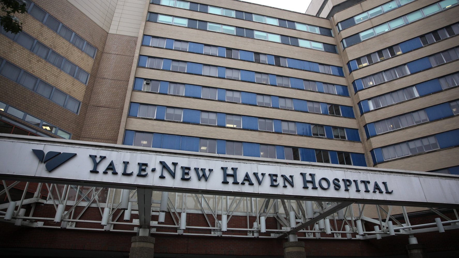 First Responders Honor Health Care Workers at Yale New Haven Hospital