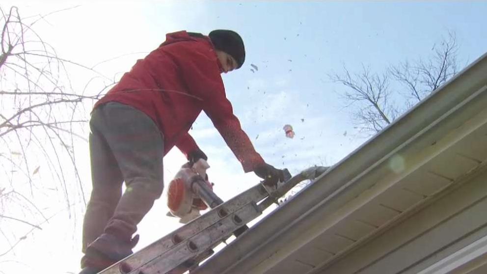 Gutter Cleaning For Veterans In West Hartford Nbc Connecticut
