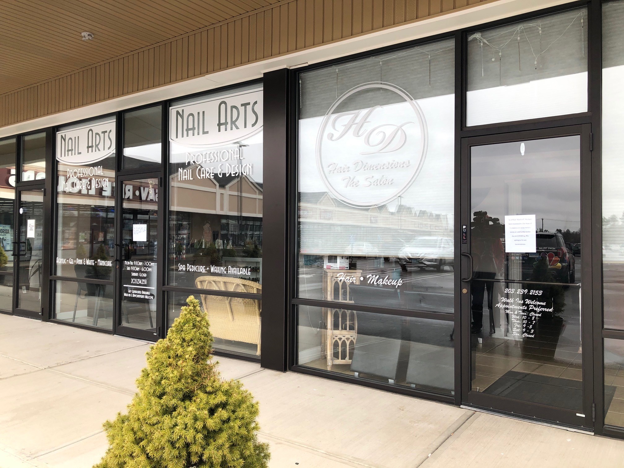 Governor to Direct Nail and Hair Salons, Barber Shops to Close Due to