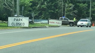 Parking lot at Rocky Neck state beach closed