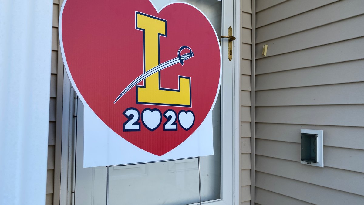 Ledyard High School Seniors Receive Signs of Encouragement NBC
