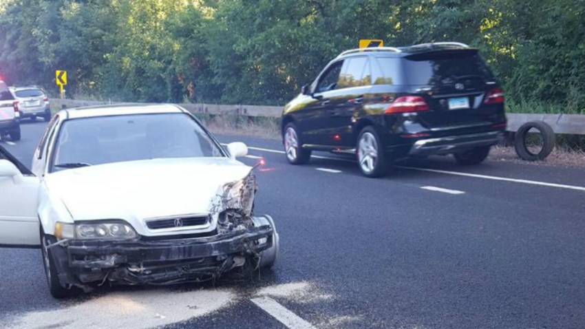 Merritt parkway crash in Greenwich