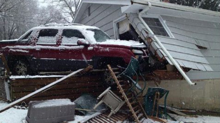 Milford crash into house 1200