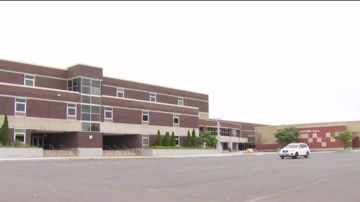 Englend School Sex - Video of New Britain High School Students Having Sex Circulates Online,  Police Investigating â€“ NBC Connecticut