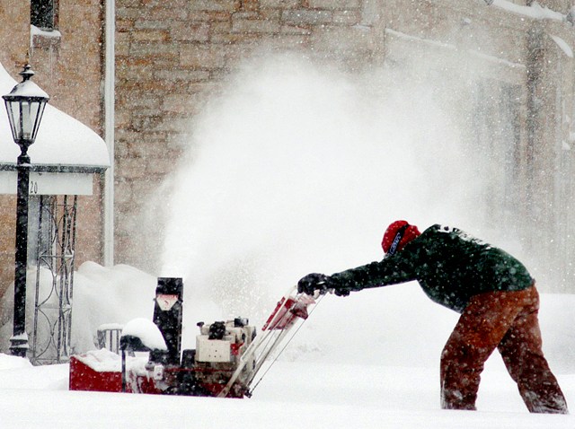 56798669WC007_snowstorm