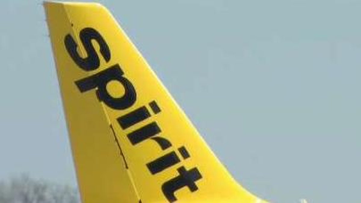 passenger-on-spirit-airlines-flight-evaluated-for-flu-like-symptoms