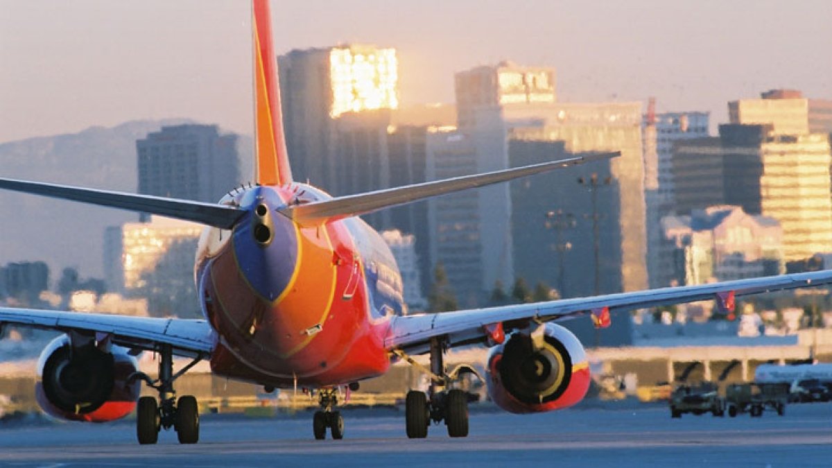 Close call between Southwest flight and jet at San Diego Airport – NBC Connecticut - Vimarsana News