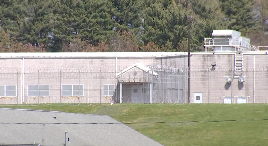 ‘6 Feet Apart is Not a Thing in Our Prison.’ Correction Officers Share ...