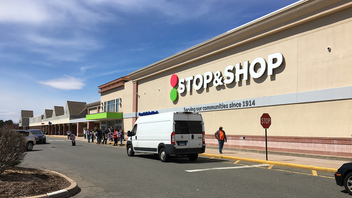 Stop & Shop Workers in Connecticut, Massachusetts and Rhode Island Go