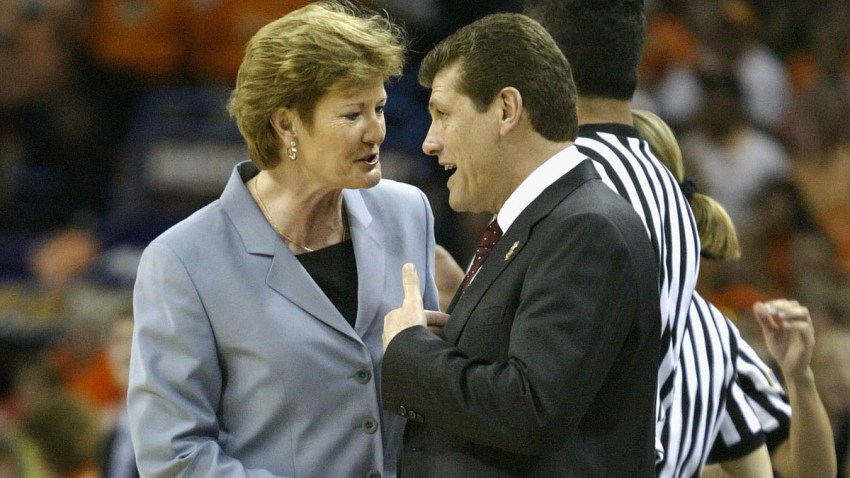 3152374EH003_UCONN_TENN 2004