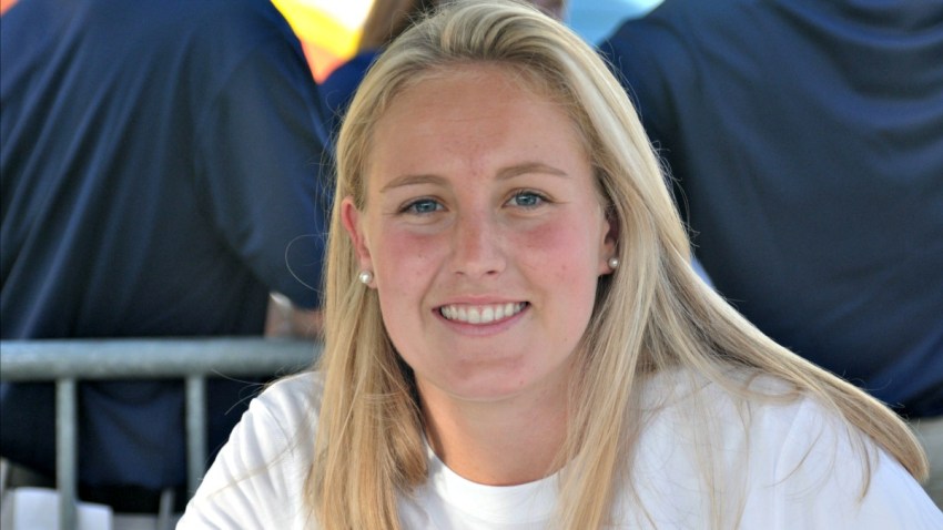 UConn Courtney Ekmark_1200