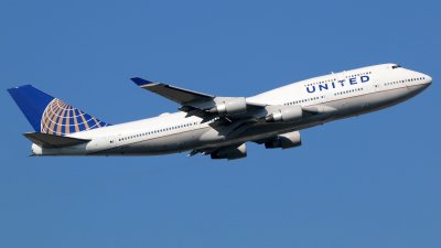 ¿Cómo terminó un cadáver en el tren de aterrizaje del avión de United Airlines?